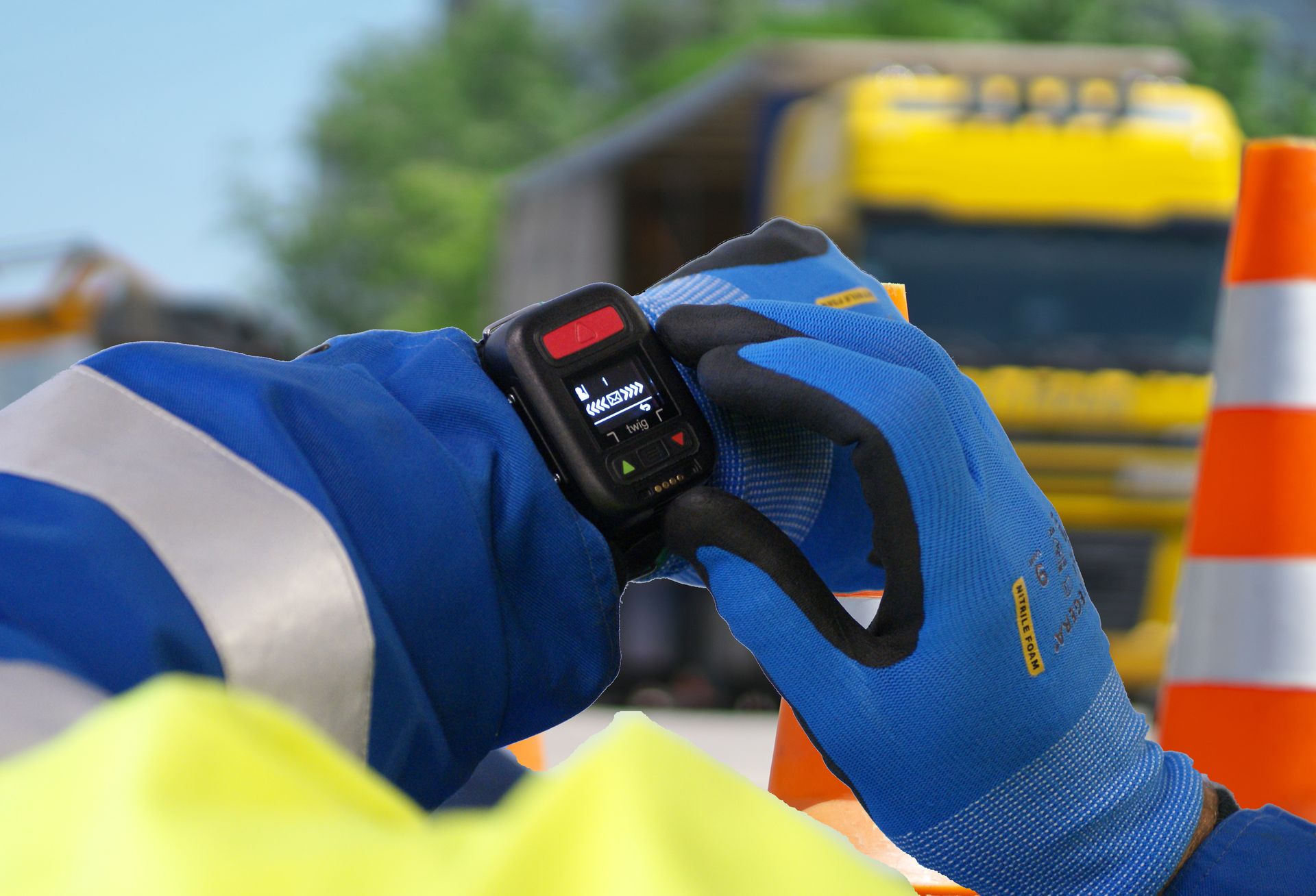 twig_neo_with_traffic_background